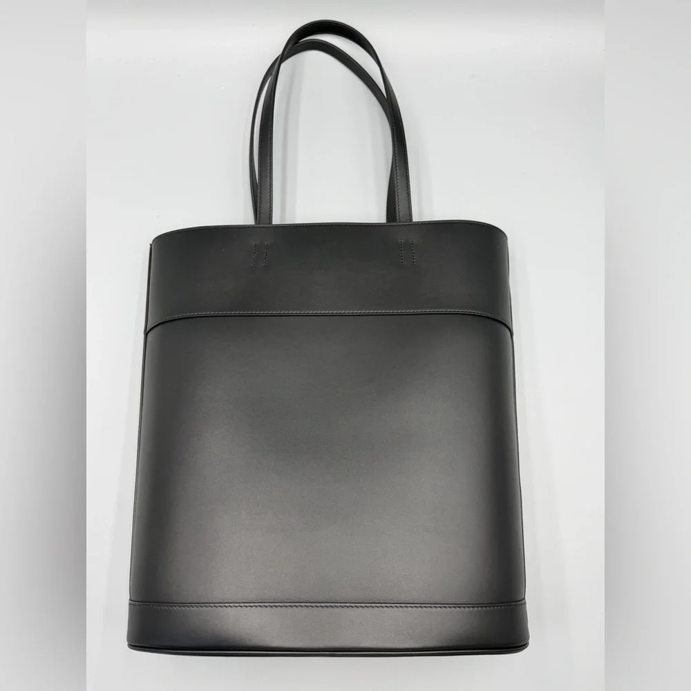 Ferragamo Black Leather Tote with Gold Tag and Pouch - Picture 3 of 14